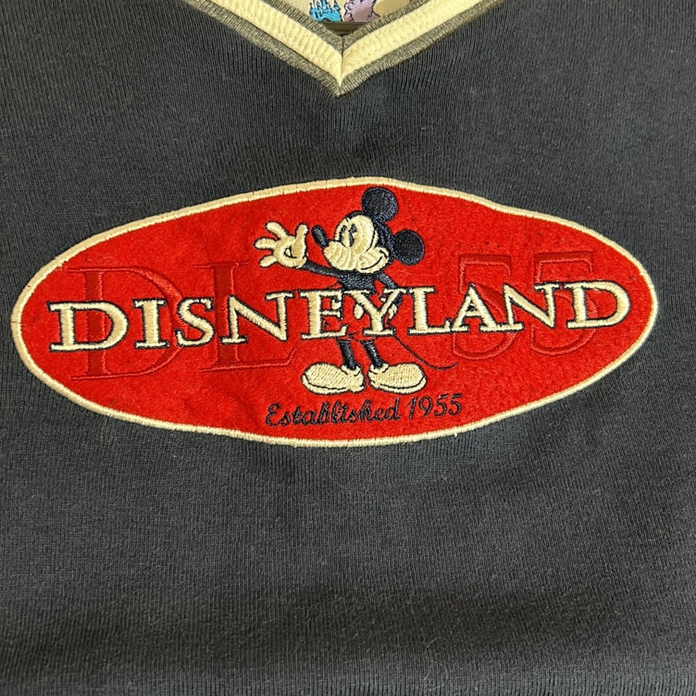 Vintage Disneyland resort top - Picture 3 of 8